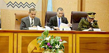 محافظ كفر الشيخ يناقش عددا من القرارات والموضوعات بالمجلس التنفيذي