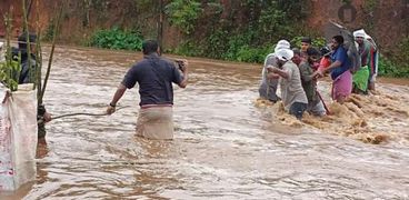 واطنون عالقون في فيضانات كيرالا بالهند