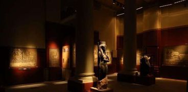 معرض المناظر الملونة بالمتحف المصري