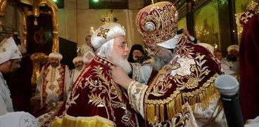 «البابا» مع مطران سمالوط