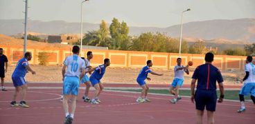 افتتاح بطولة كاس وزير الشباب والرياضة لكرة اليد بالأقصر بمشاركة 8 أنديه