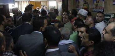 زحام وطوابير في انتخابات العمال بشركة شمال القاهرة لتوزيع الكهرباء