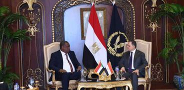 محمود توفيق يستقبل وزير داخلية السودان