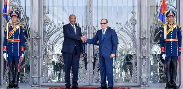 الرئيس عبدالفتاح السيسي يستقبل «البرهان» في العلمين الجديدة