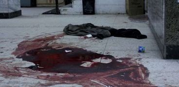 دماء الضحايا داخل كنيسة «مارمينا» بحلوان عقب الحادث الإرهابى