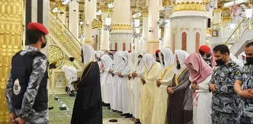 مواقيت الصلاة وموعد أذان الفجر في السعودية  - تعبيرية