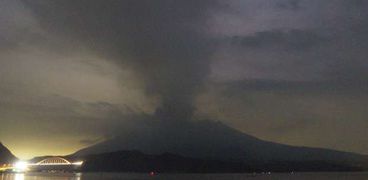 بركان اليابان بعد ثورانه