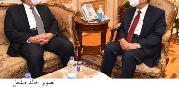 الدكتور حنفى جبالى رئيس مجلس النواب، مع السفير أحمد أبو الغيط الأمين العام لجامعة الدول العربية.
