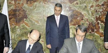 «الجيوشى» يشهد توقيع الاتفاقية بين الجانبين المصرى والإسبانى أمس