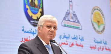 الدكتور محمد أيمن عاشور .. وزير التعليم العالى والبحث العلمي
