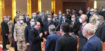 رئيس الوزراء برفقة الرئيس السيسي صباح اليوم قبل العودة لمقر الحكومة لعقد اجتماعات هامة
