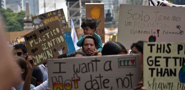 مظاهرات في المكسيك للمطالبة باتخاذ إجراءات سريعة من أجل إنقاذ البيئة