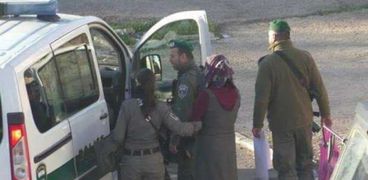 اعتقال الفتاة الفلسطينية