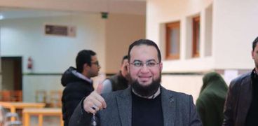 الدكتور  وائل عرفة - استشاري المناظير والجهاز الهضمي