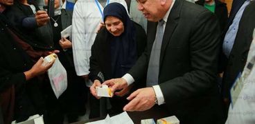 محافظ كفر الشيخ خلال حملة 100مليون صحة