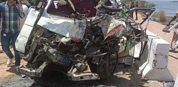 ارتفاع ضحايا حادث تصادم سيارتين في أسوان لـ3 وفيات