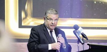 هشام توفيق وزير قطاع الأعمال