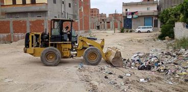تمهيد طرق وانارة شوارع مدينة دارالسلام بسوهاج