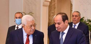 لقاء سابق بين الرئيس المصري ونظيره الفلسطيني