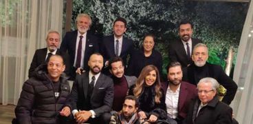 مسلسل "أسود فاتح"