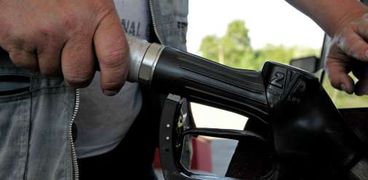 رفع سعر البنزين في الإمارات - صورة تعبيرية