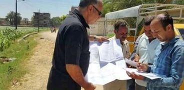 لجنة من الصحة تعاين 3 مواقع لإنشاء محطة صرف معالج بدار السلام بسوهاج