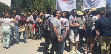 بالصور| احتجاج في تونس على قانون المصالحة "مانيش مسامح"