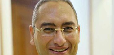 الدكتور حازم سمور- مدير مستشفى النزهة