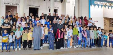 خلال فعاليات برنامج الطفل في مسجد العوام بمطروح