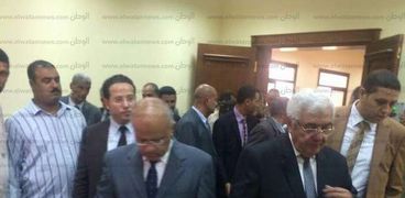مساعدو وزير العدل خلال افتتاح محكمة حوش عيسى