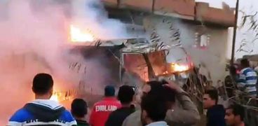 سائق سيارة وقود اشتغلت بها النيران داخل محطة تنقذ قرية من كارثة بالغربية