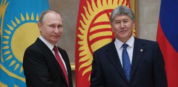 رئيسا قرغيزستان وروسيا في بشكيك