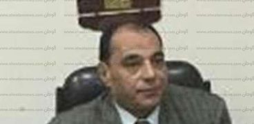 الدكتور أحمد صابر عميد كلية الآداب بجامعة أسيوط