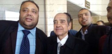 صور تذكارية مع المحامي فريد الديب