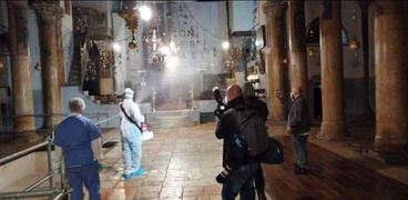 صور.. تعقيم "المهد".. و"الحسيني": لا تزال أبواب كنيسة القيامة مفتوحة