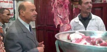 بالصور| افتتاح منفذ لبيع اللحوم المبردة في المنصورة بأسعار مخفضة