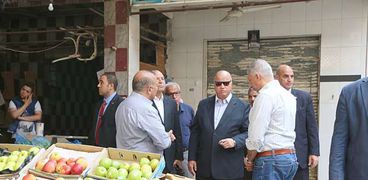 محافظ القاهرة يتفقد سوق سوهاج