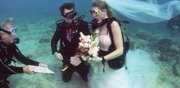 حفل زفاف في أعماق المحيط