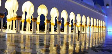 موعد أذان المغرب في الإمارات اليوم السبت 16-3-2024