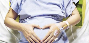الولادة الطبيعية أول طريق «صحتك وصحتهم» (ملف خاص)