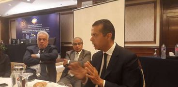 أحمد الوصيف رئيس الاتحاد المصرى للغرف السياحية مع أعضاء مجلس ادارة الاتحاد