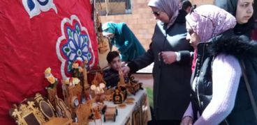 سكرتير عام مساعد الإسكندرية يفتتح معرض " مصري " بمركز شباب الانفوشي