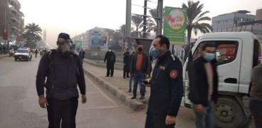 قوات الحماية المدنية أثناء السيطرة على تسرب غاز