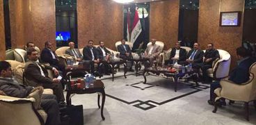 الوفد الحوثي لدى وصوله بغداد