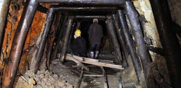 إنقاذ 8 عمال صينيين بعد 5 أيام من محاصرتهم بمنجم الفحم