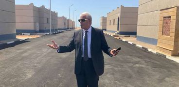 المحافظ يتفقد مشروعات طور سيناء