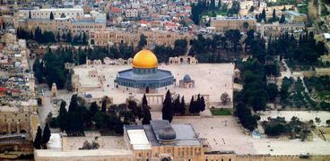 بالصور| قرط ذهبي يكشف حقائق "نادرة" عن القدس