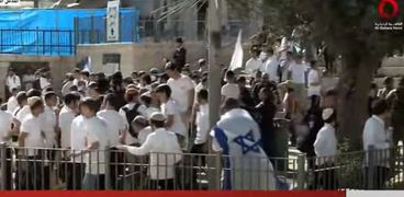 اقتحام المستوطنين للمسجد الأقصى- مسيرة الأعلام
