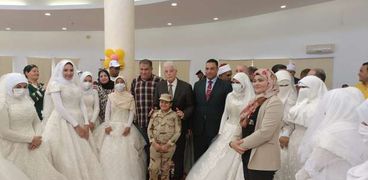 حقل زفاف جماعي للعرايس بطور سيناء