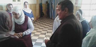 بالصور| رئيس مدينة سمنود بالغربية يتفقد المستشفى المركزي